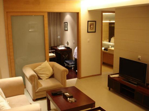 上海虹桥中心美居酒店主图