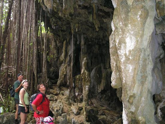Anatakitaki Cave (Kopeka Cave)-Atiu必去景点