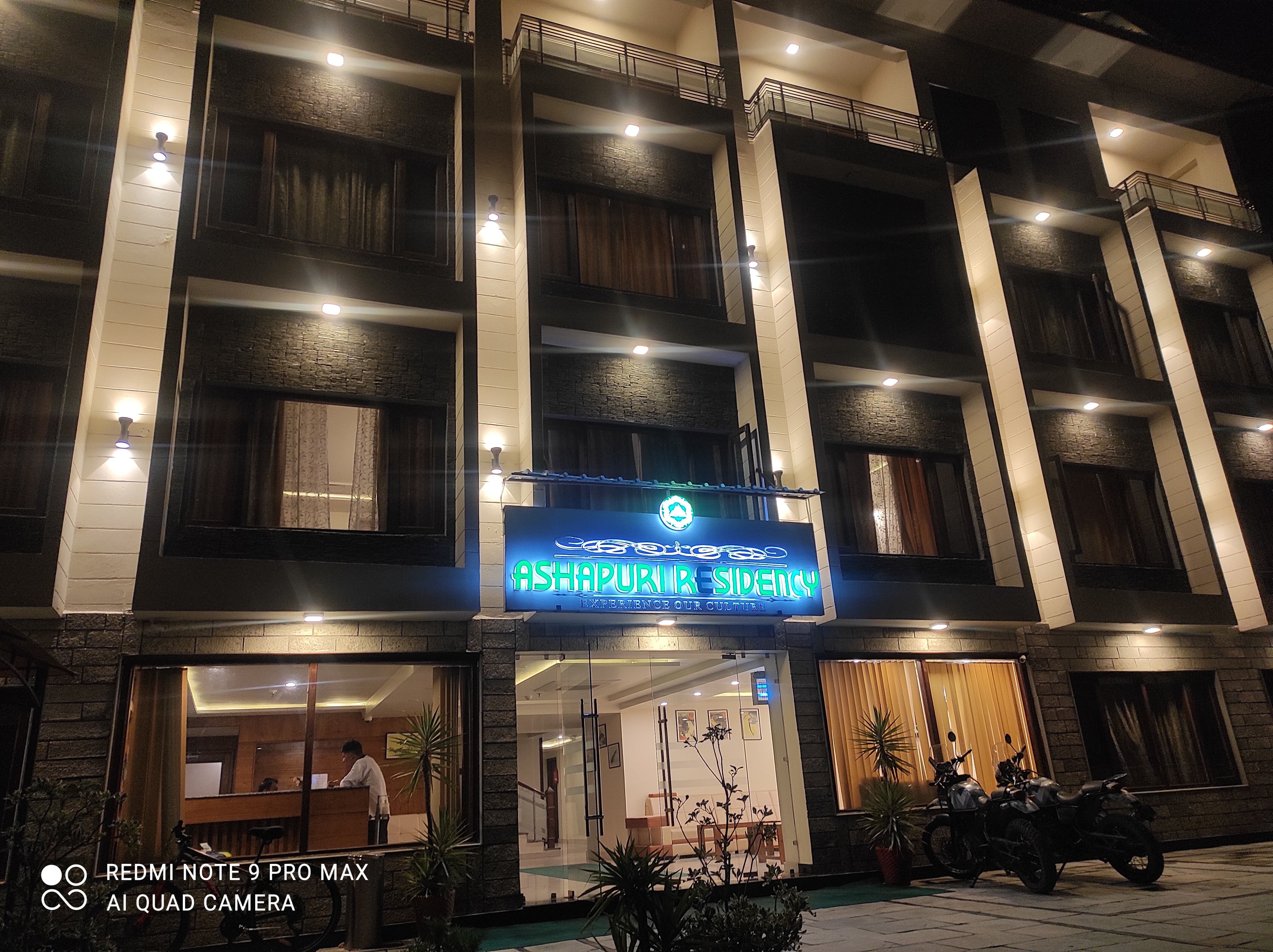Ashapuri Residency Hotel & Spa - A Centrally Heated and Air Conditioned Hotel-浴室