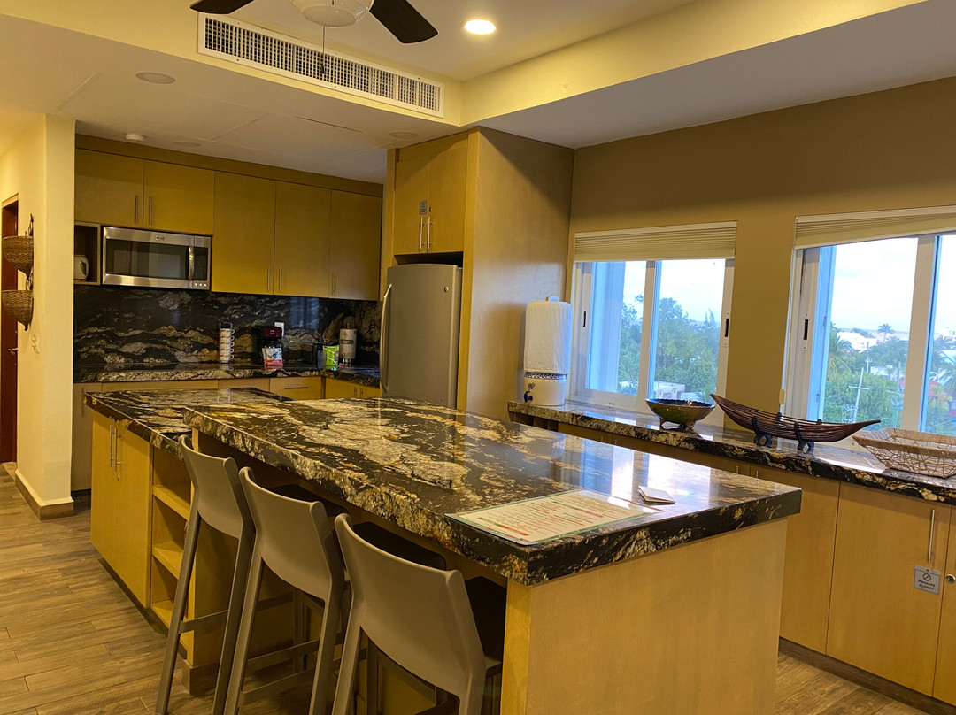 伊克切尔海滩酒店主图