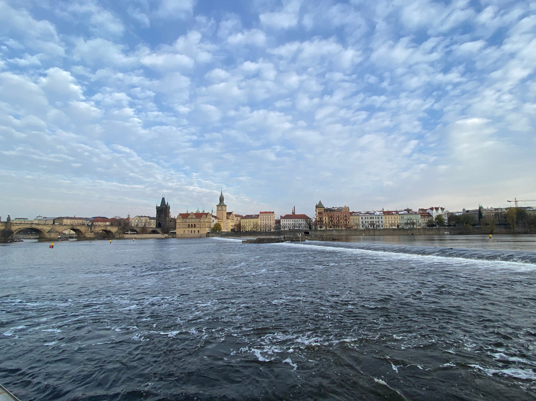 Vltava Cruise Boat-布拉格必去景点