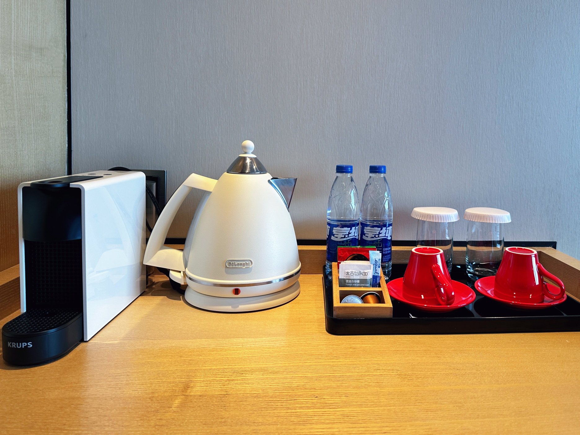 上海新虹桥国家会展中心灿辉希尔顿花园酒店-客卧