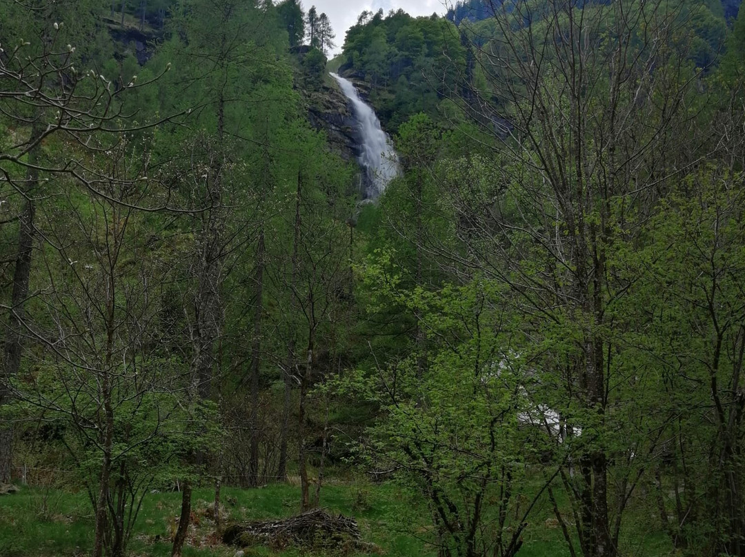 Cascata La Froda景点图片