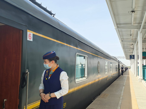 China Adventure-成都必去景点