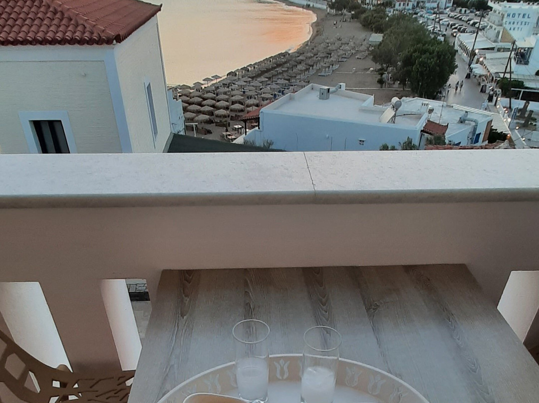 Krinos Suites Hotel主图