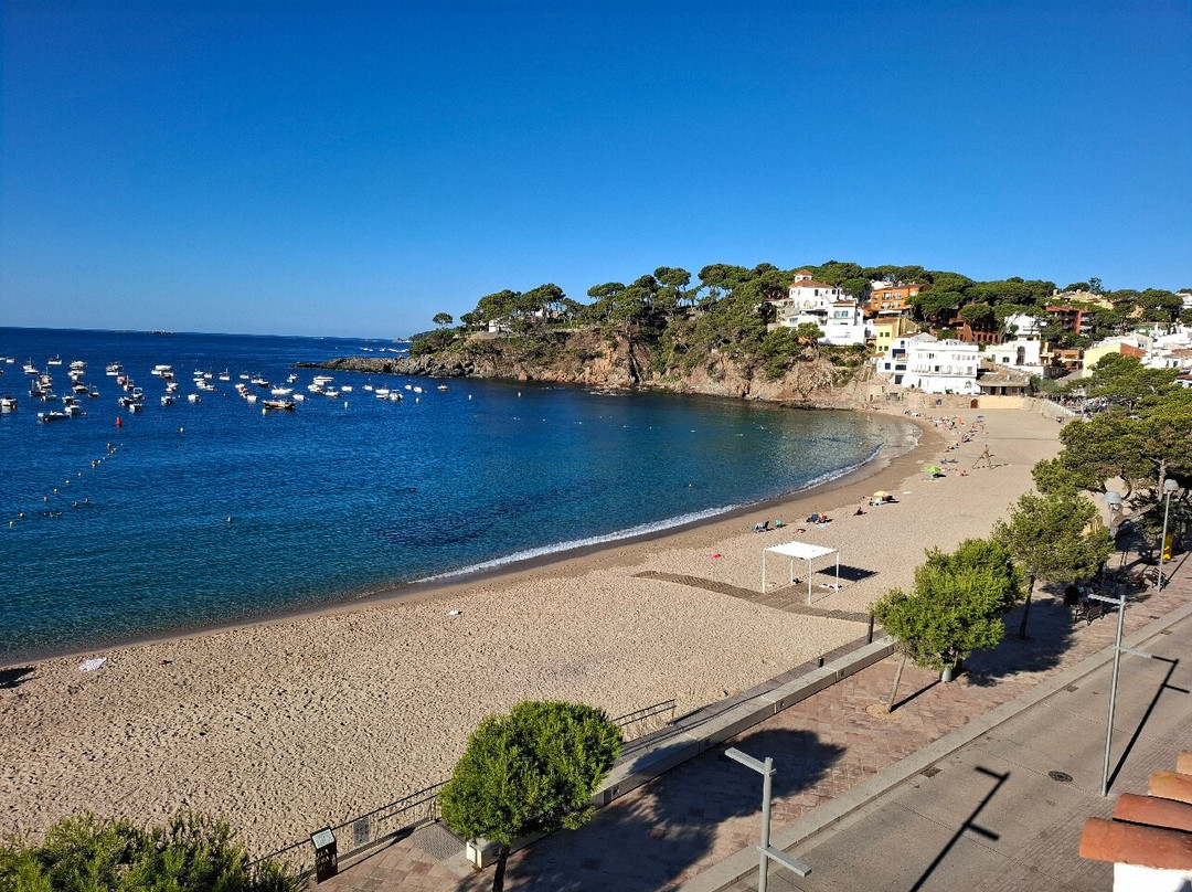 雅弗郎其酒店主图