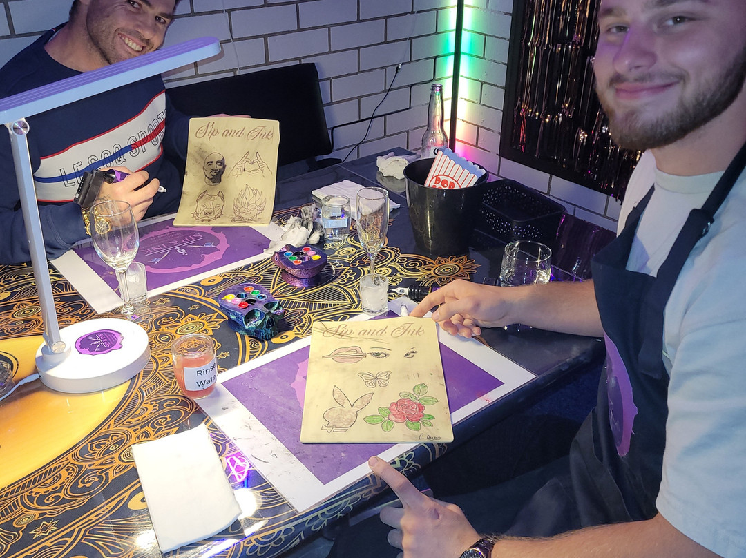 Sip & Ink-Beerwah必去景点