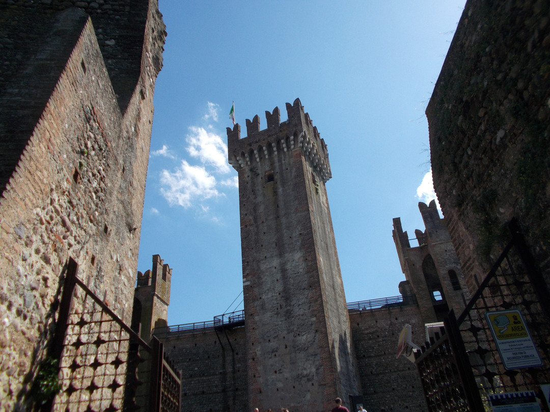 Castello Scaligero-明乔河畔瓦莱焦必去景点