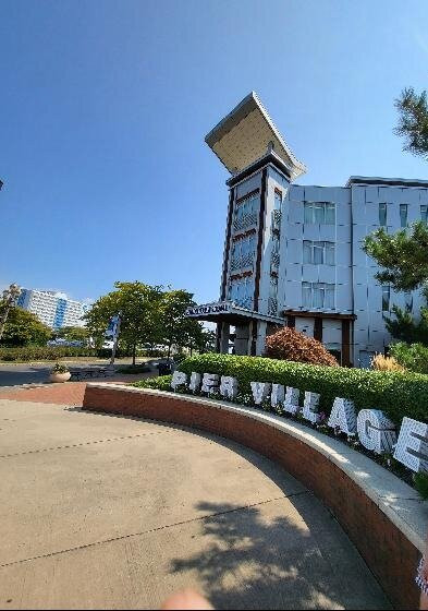 Bungalow Hotel主图