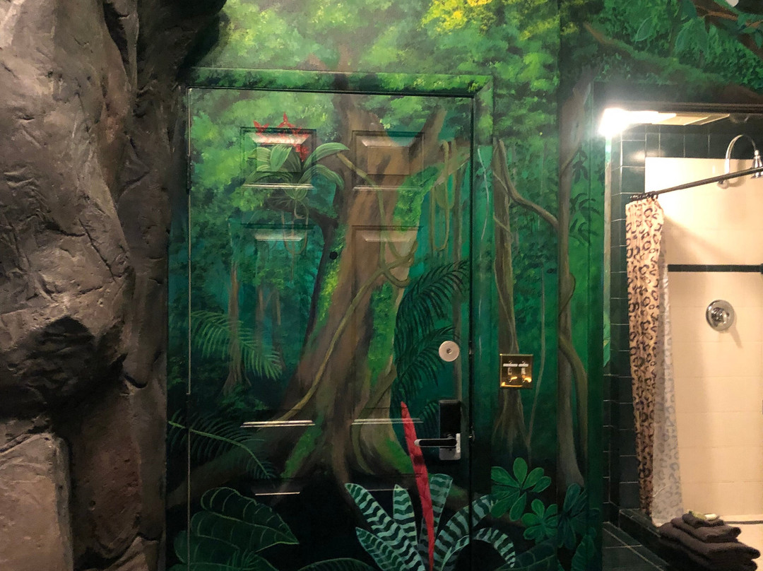 黑天鹅豪华主题客房酒店主图