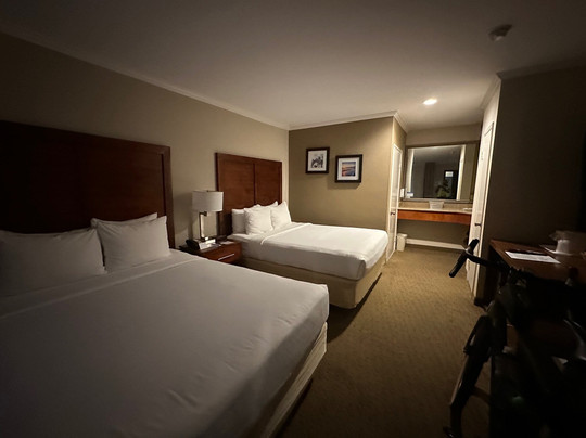 圣芭芭拉/戈勒塔希尔顿恒庭酒店主图