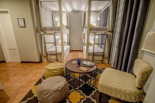 Almont City Hotel主图