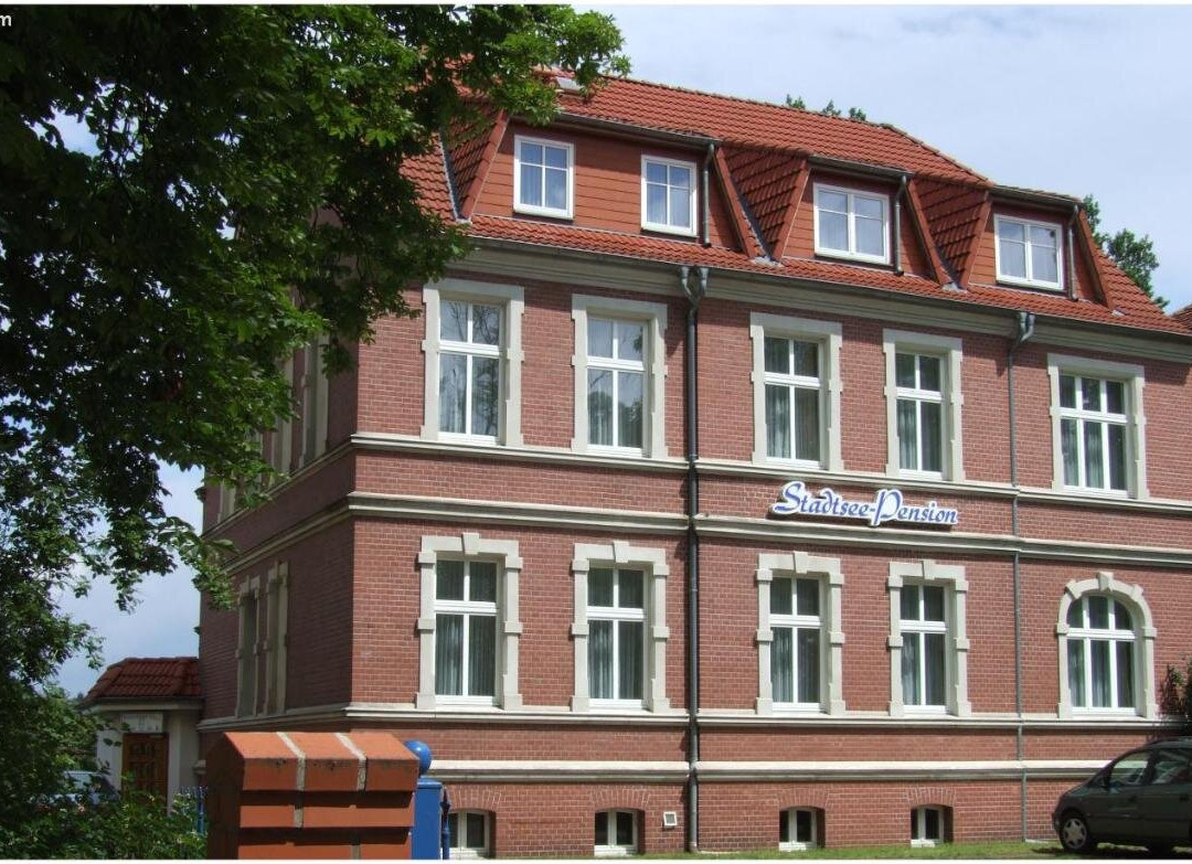 潘森斯彻德斯达特申酒店主图