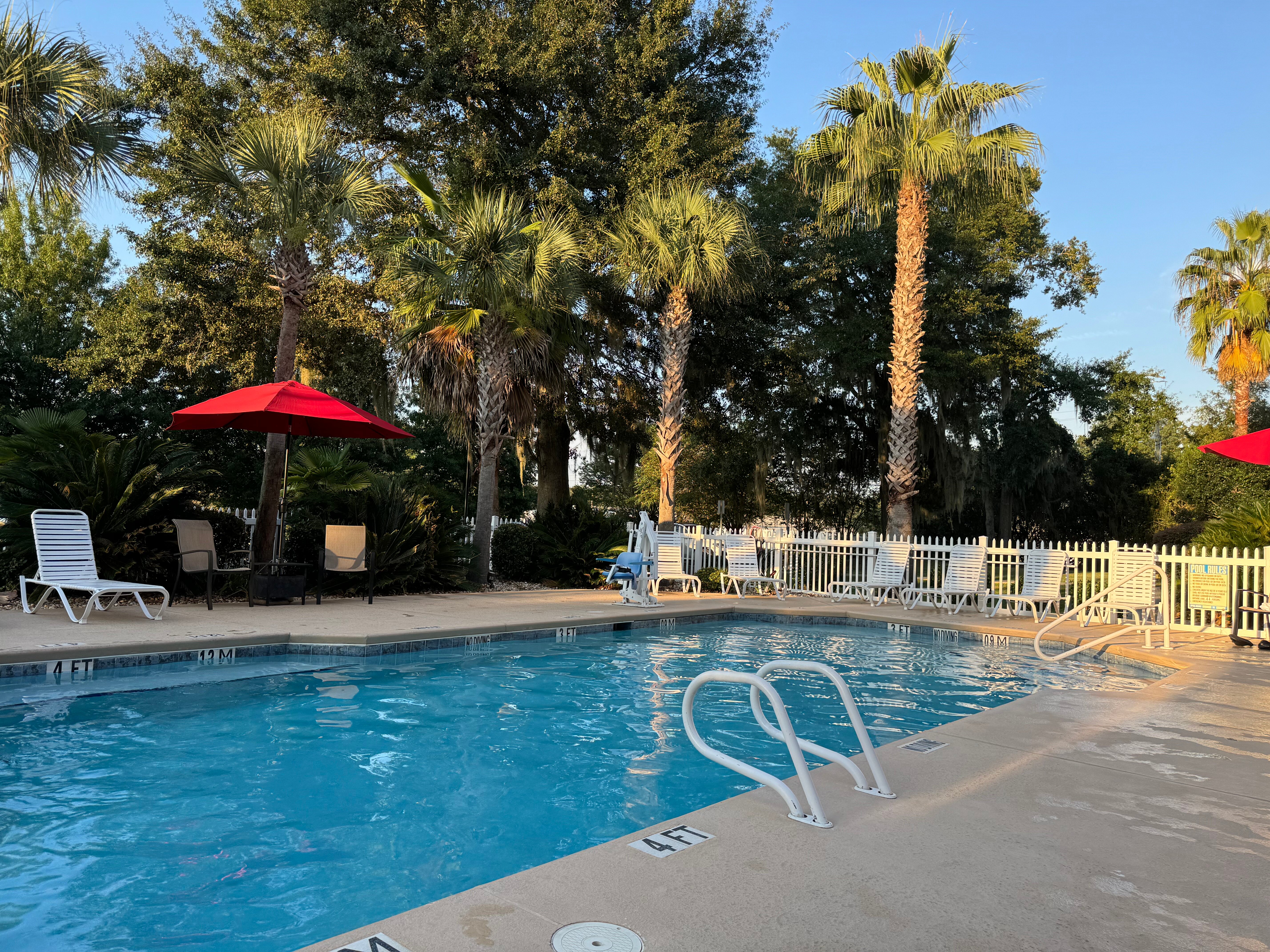 Best Western Plus Valdosta Hotel & Suites-泳池