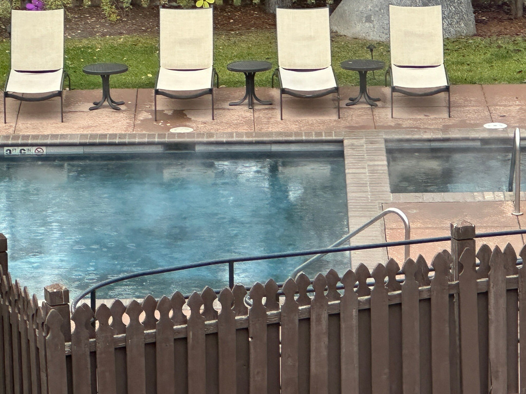 河道旅馆&套房酒店主图