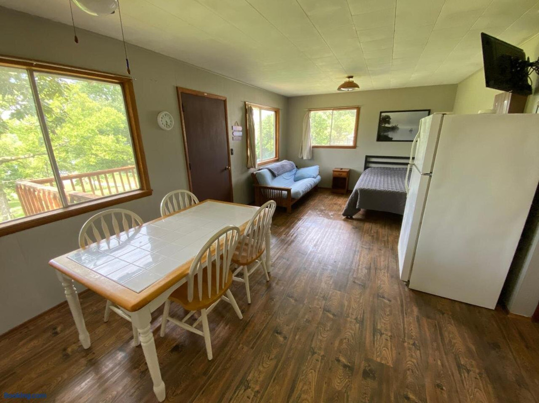 Hickory Grove Hideaway