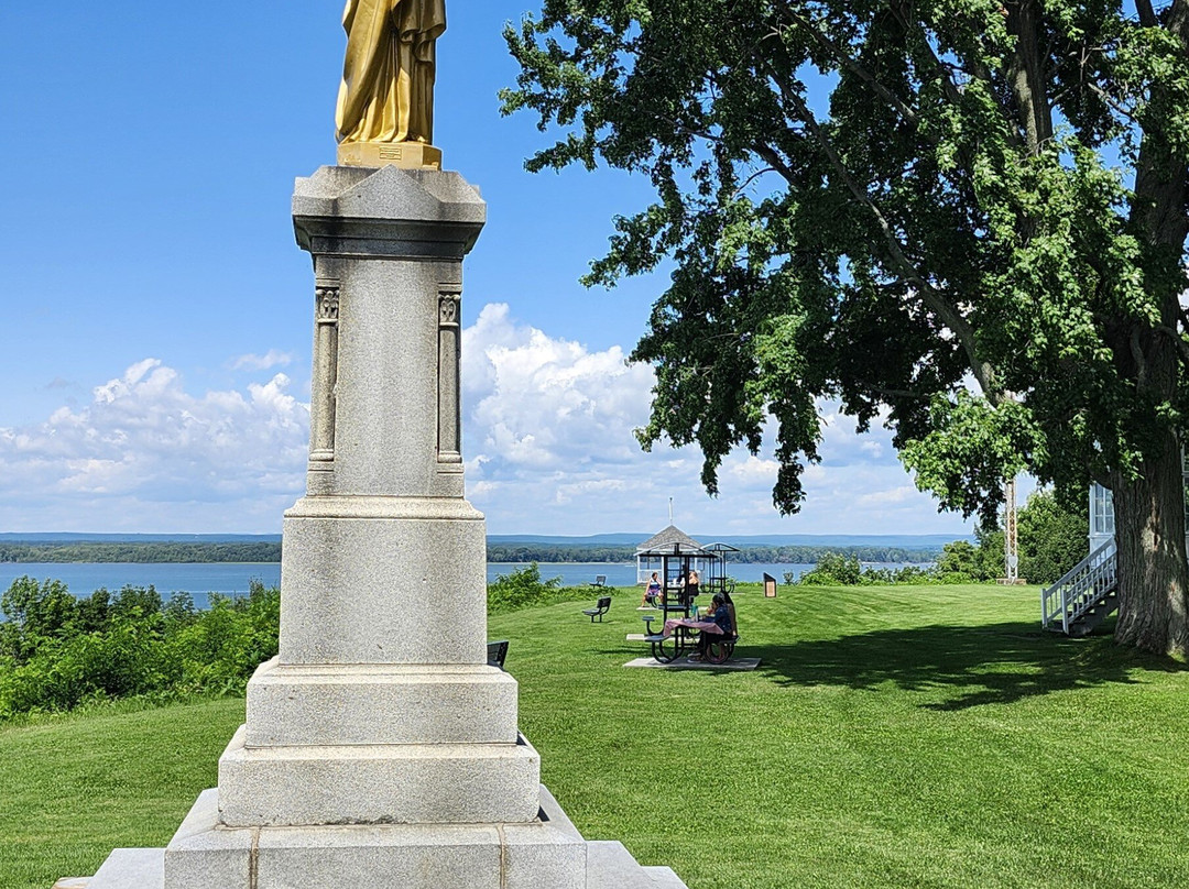 St. Pierre Presbytery-Saint-Pierre-les-Becquets必去景点