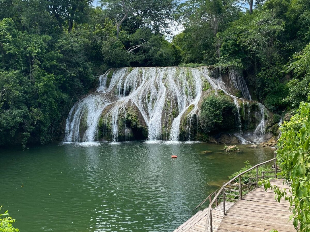 Serra da Bodoquena Waterfall景点图片