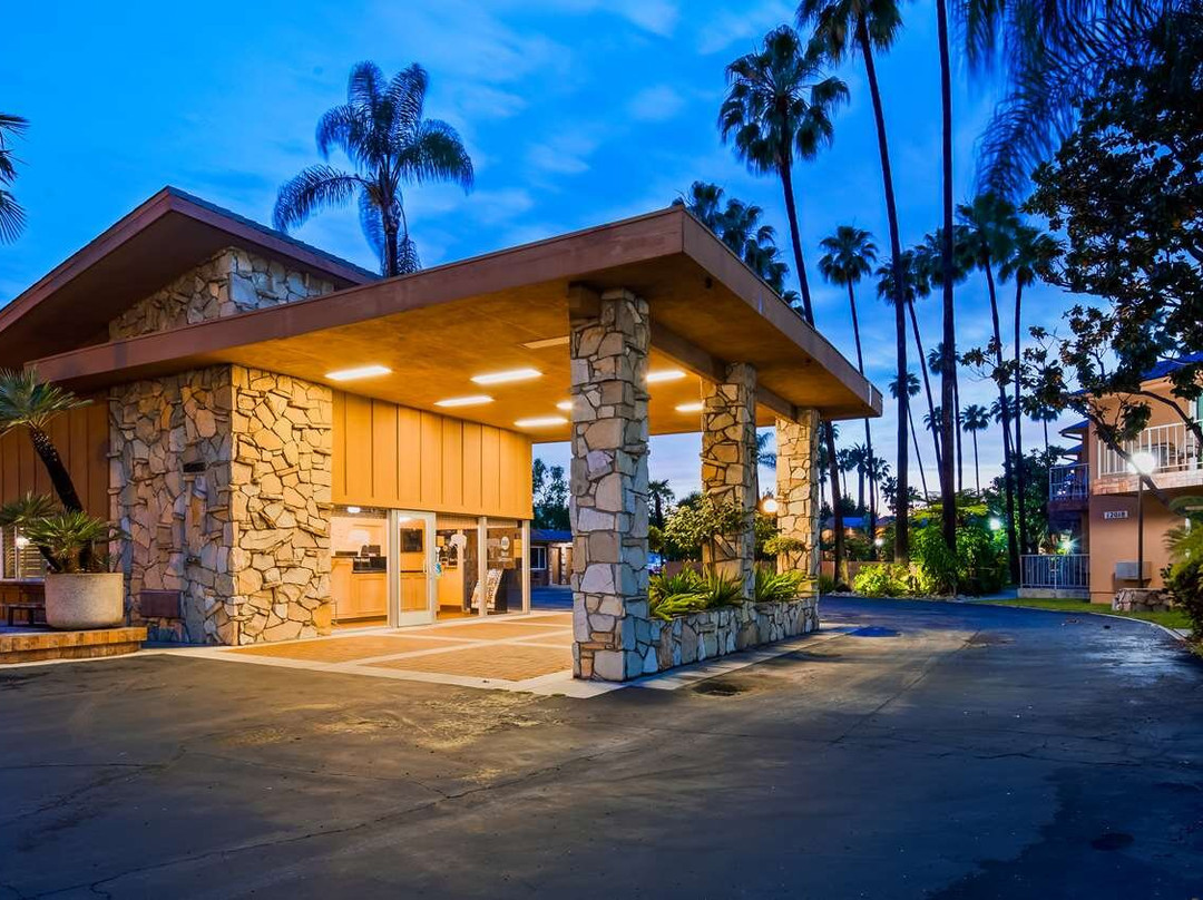 Best Western Pine Tree Motel