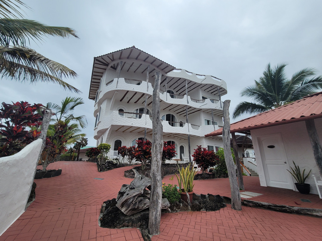 安格梅耶海滨酒店主图