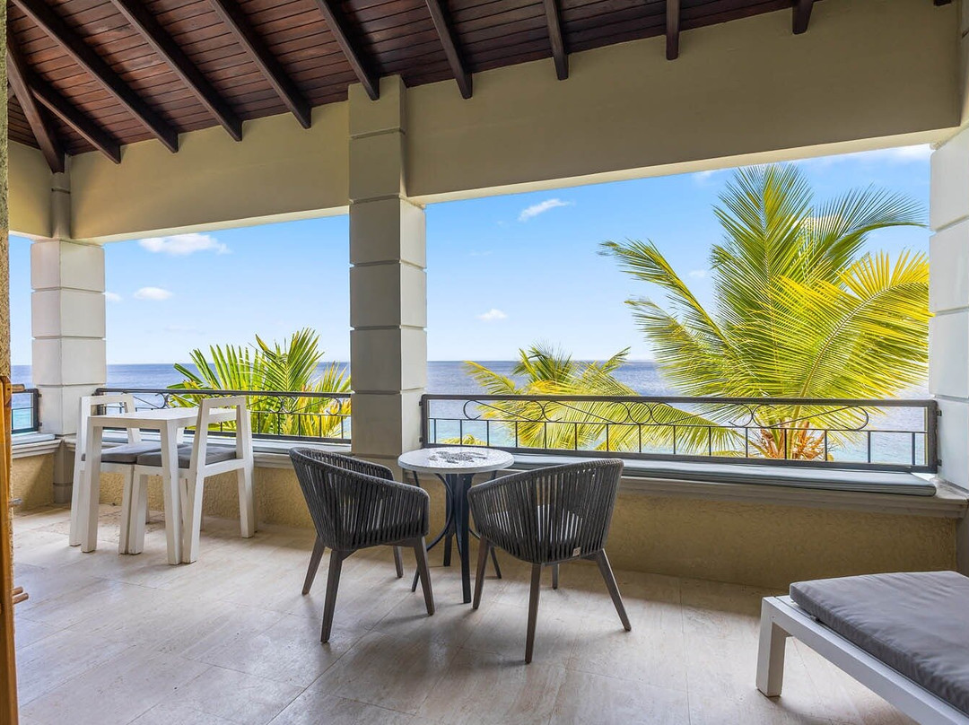 The Bellafonte - Luxury Oceanfront Hotel主图