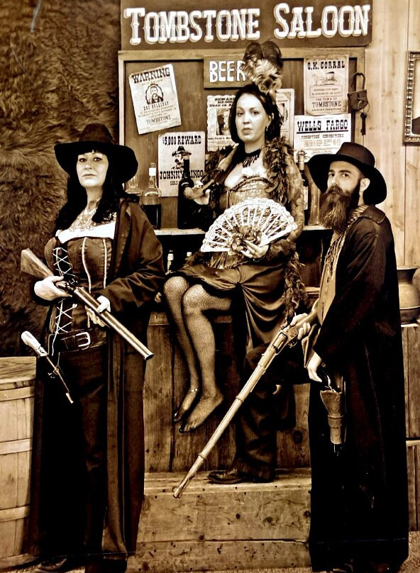 Lady L's Creations-墓碑镇必去景点