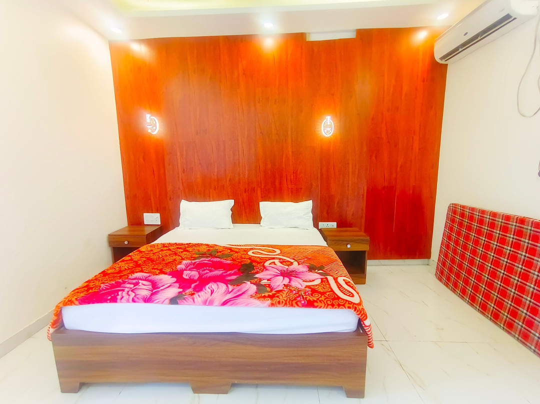 Kingfisher Luxury Resort