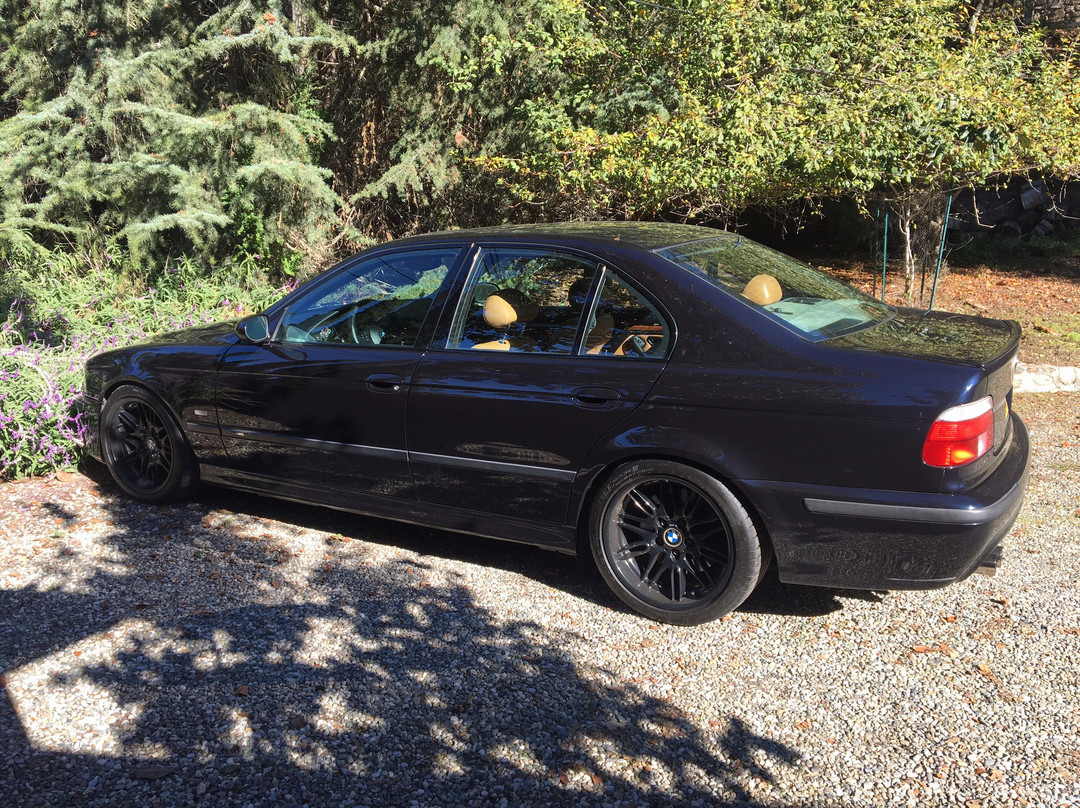 乡村花园旅馆主图