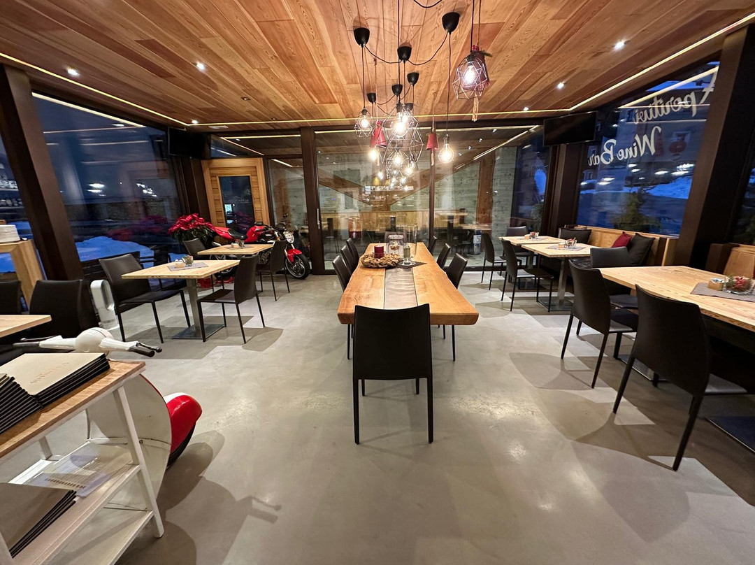 阿尔本小屋酒店主图