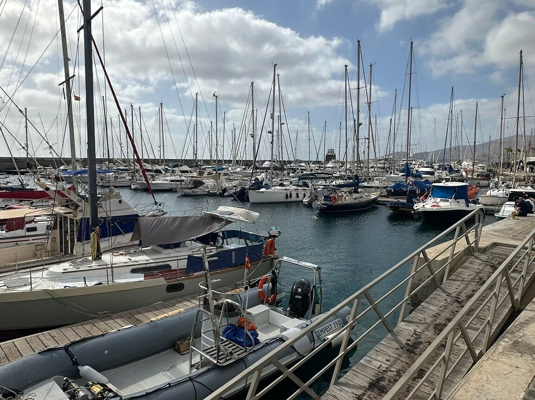 Promenade Marina Puerto Calero景点图片