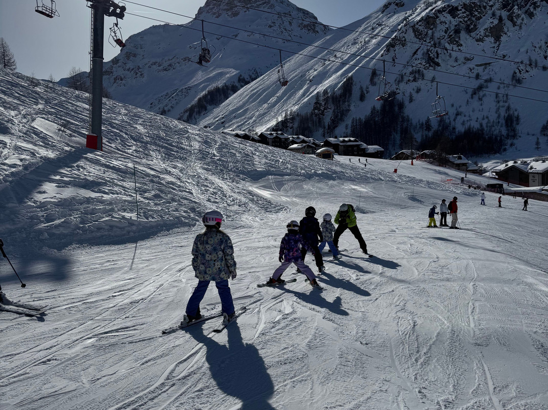 Progression Ski & Snowboard School-伊泽尔谷必去景点