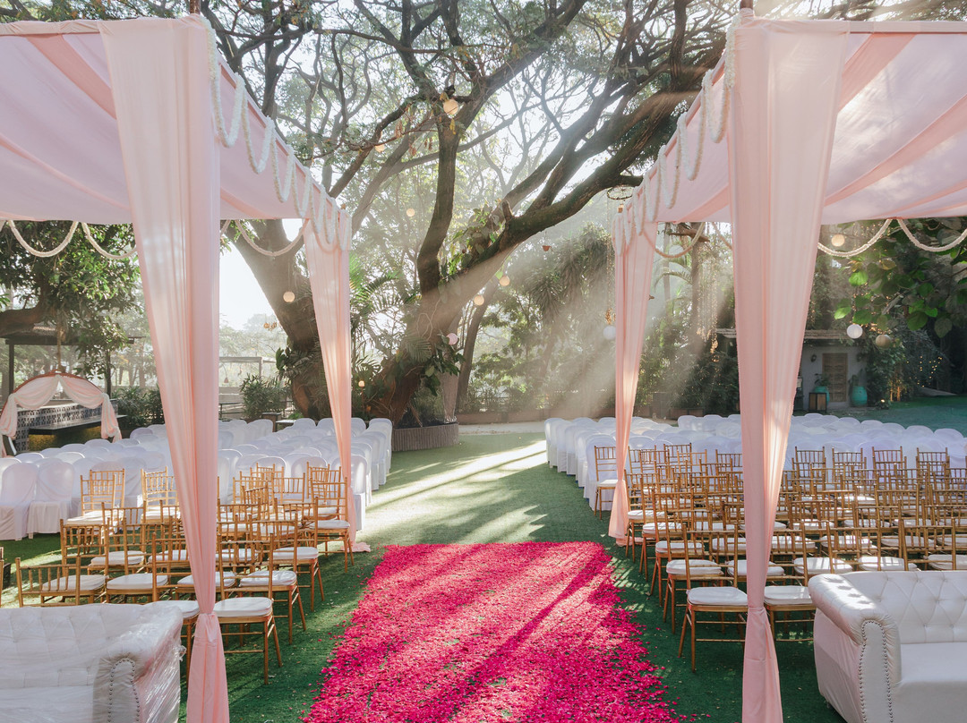 Holiday Village主图