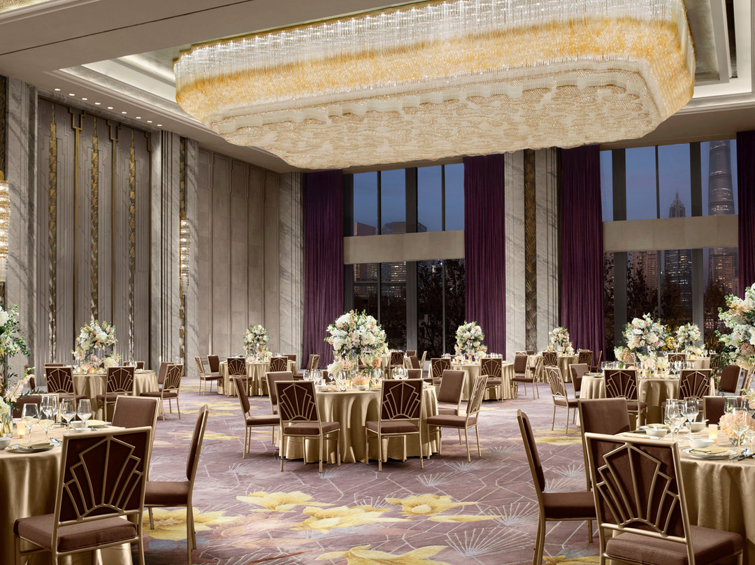 上海外滩瑞吉酒店主图