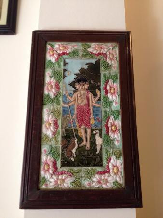 德芙娜旅馆主图