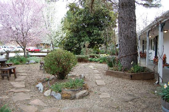 St. George Hotel主图