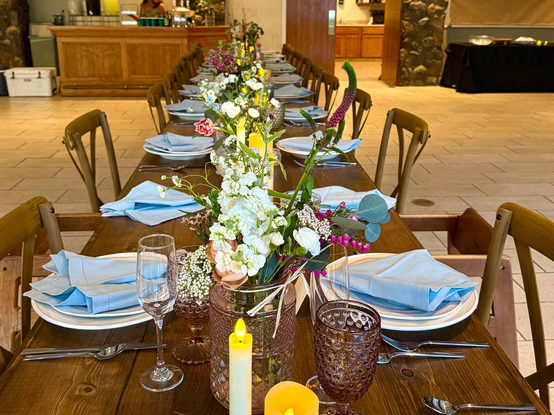 雪松小屋酒店主图