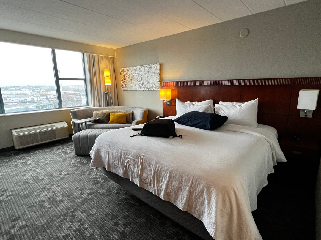 波士顿洛根机场万怡酒店主图