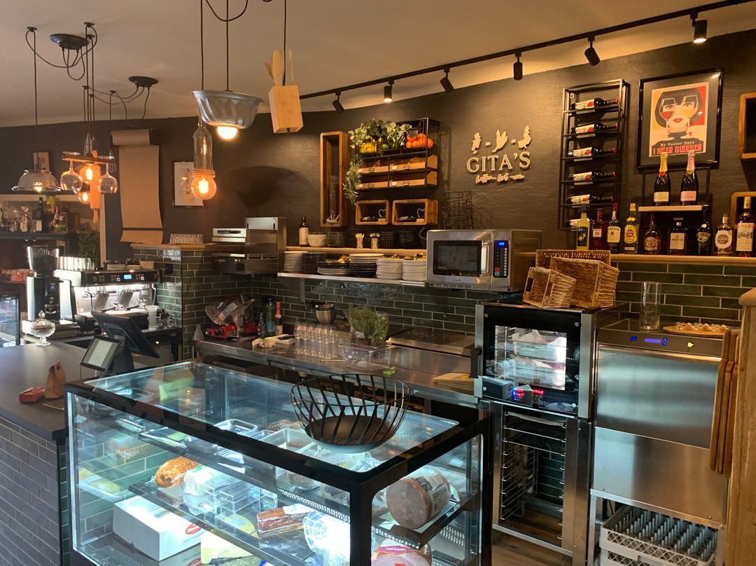 Gita's Kaffee Brot Wein