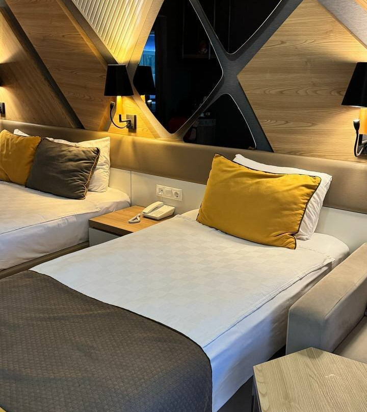 Saturn Palace Resort Hotel主图