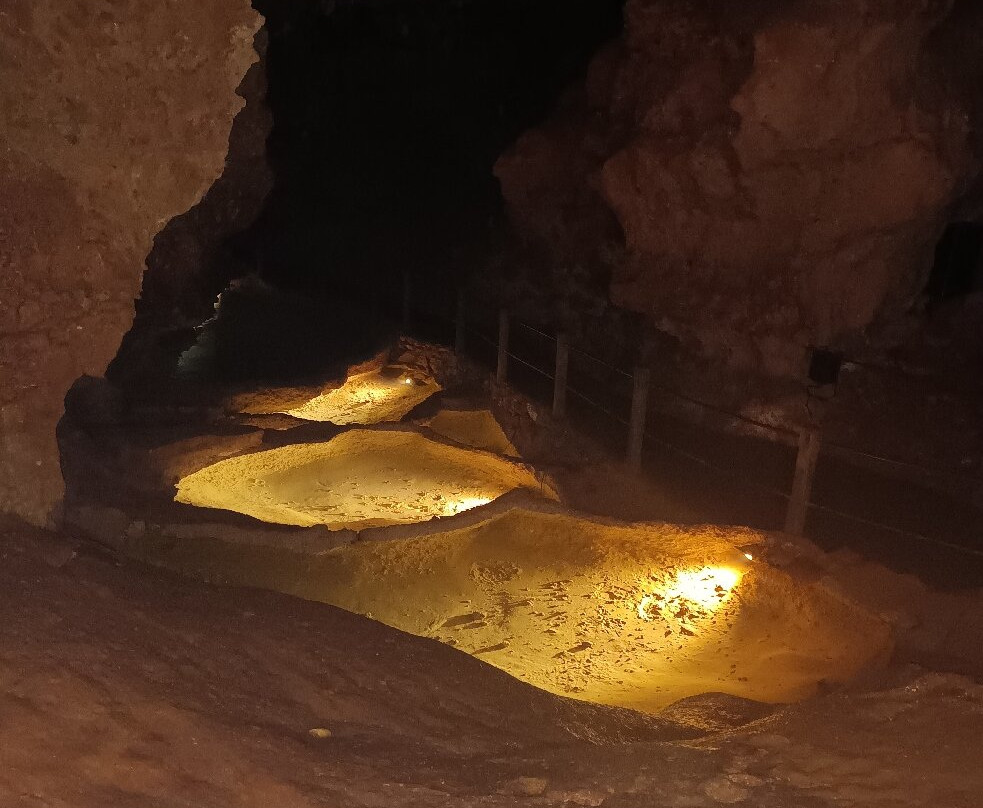 Grotte de Dargilan-Meyrueis必去景点
