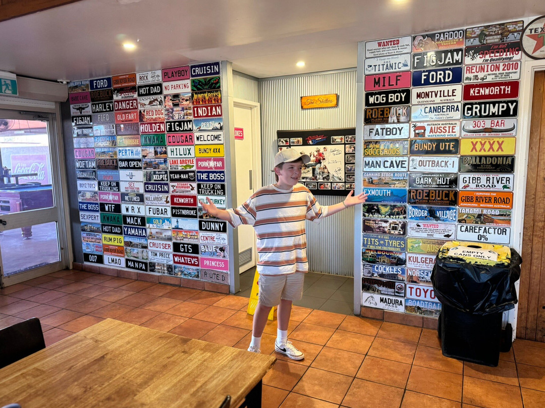 雄鹿平原汽车旅馆