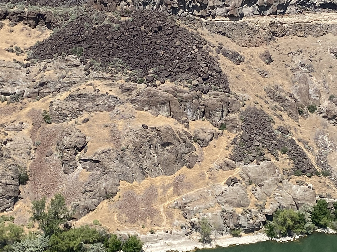 Buzz Langdon Visitor Center-特温福尔斯必去景点