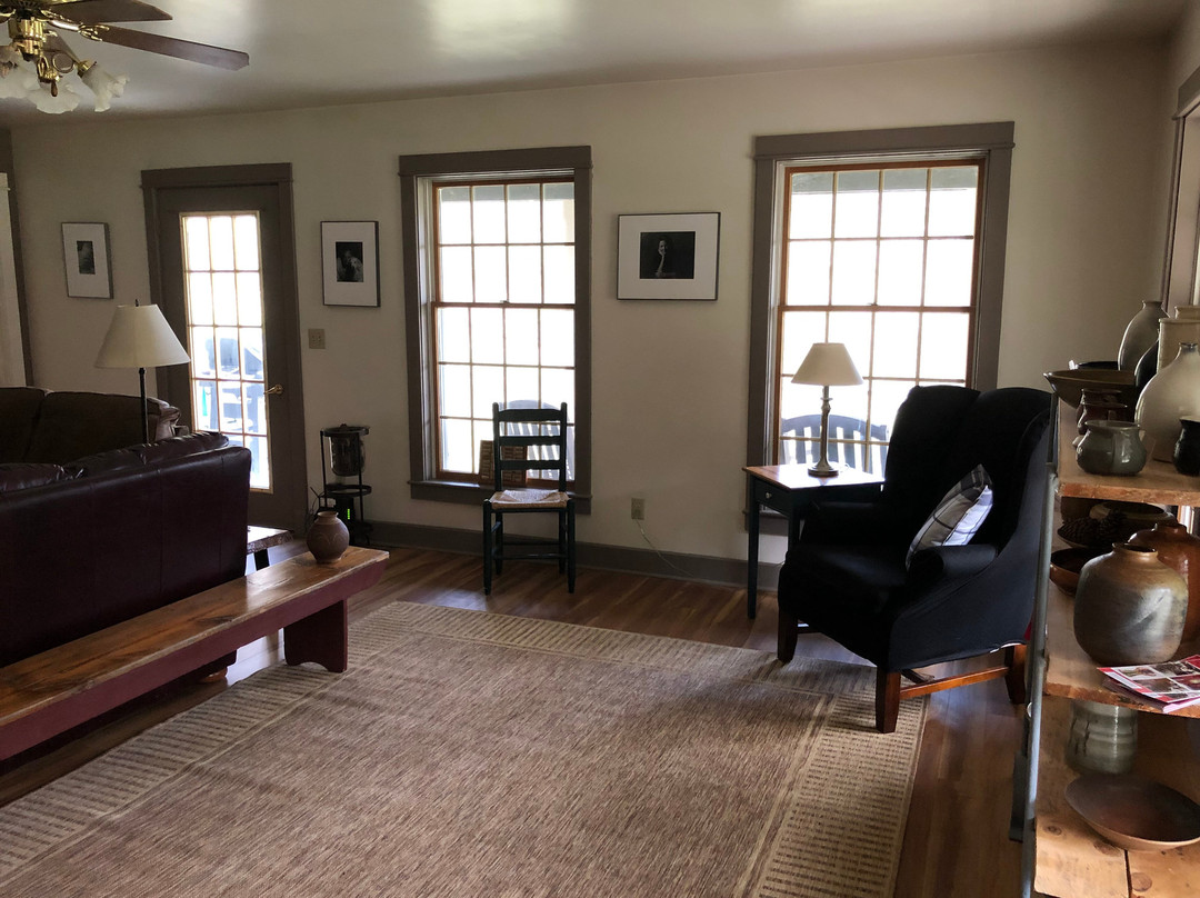 Pine Hollow Cottage主图