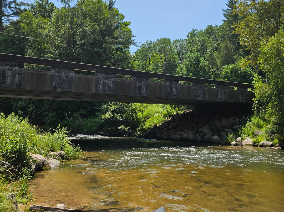 Pine River Paddlesports Center-Wellston必去景点