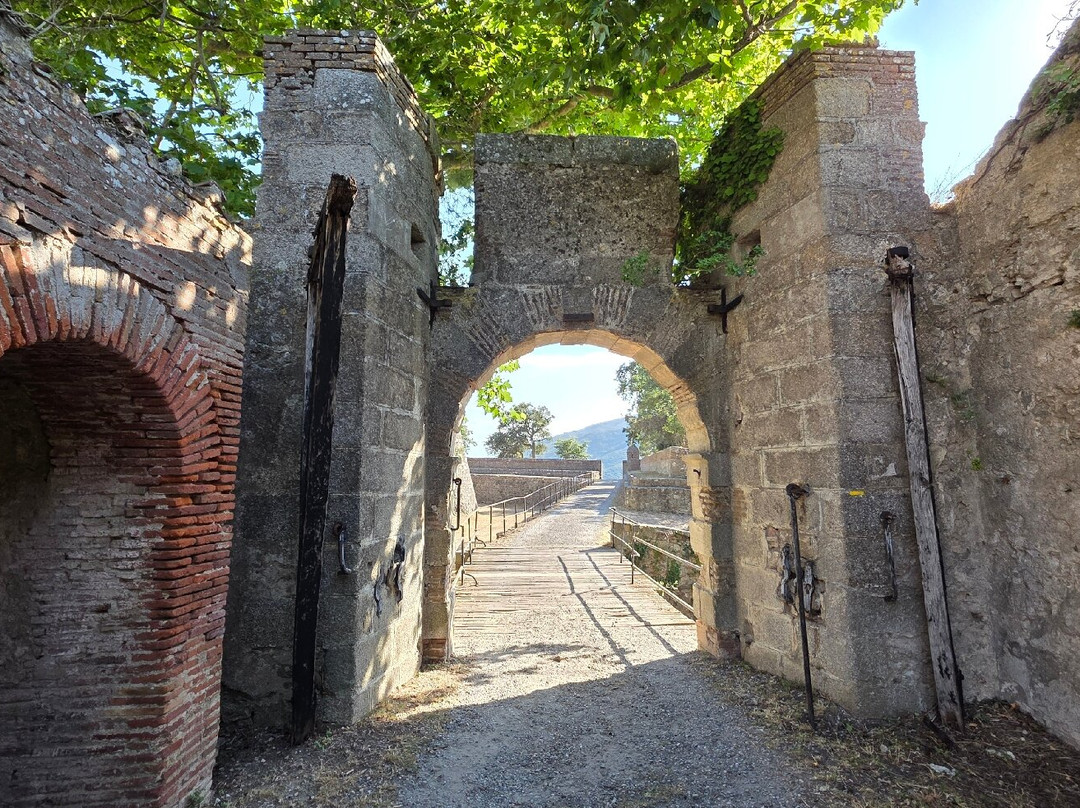 Fort de Bellegarde-Le Perthus必去景点