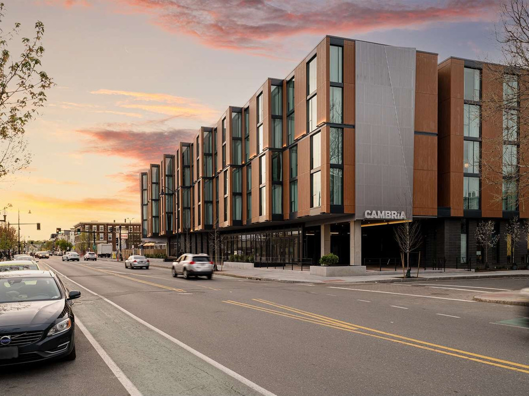 Cambria Hotel Boston Somerville