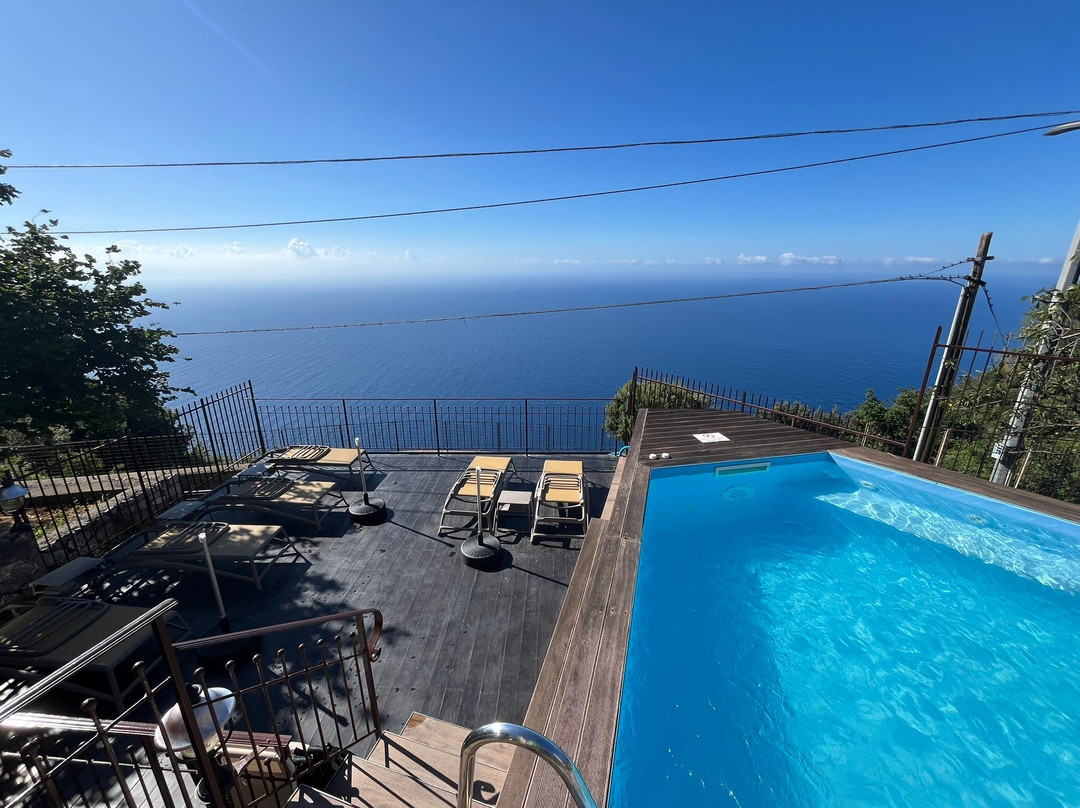 尼多德利雷酒店主图