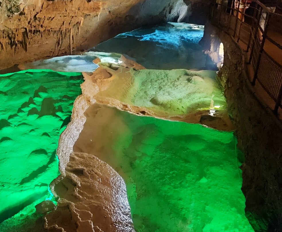 Grotte de la Cocalière-Courry必去景点