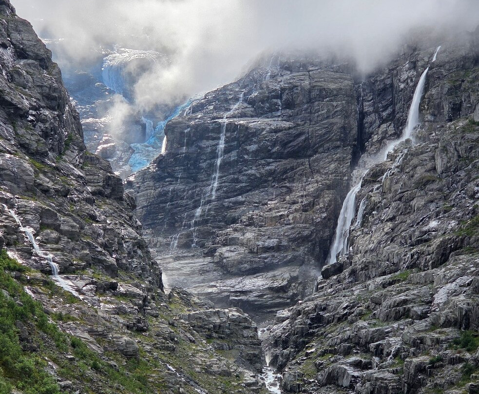 Kjenndalsbreen Glacier-罗恩必去景点