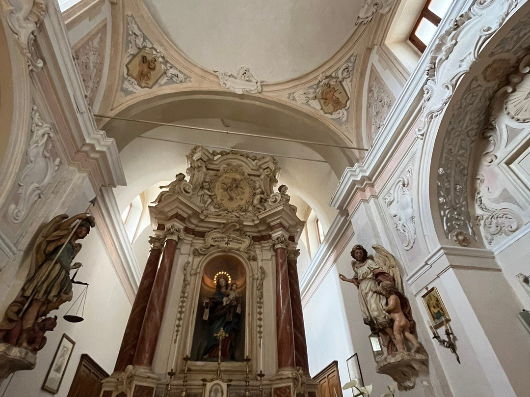 Chiesa della Madonna del Carmelo-Pescasseroli必去景点
